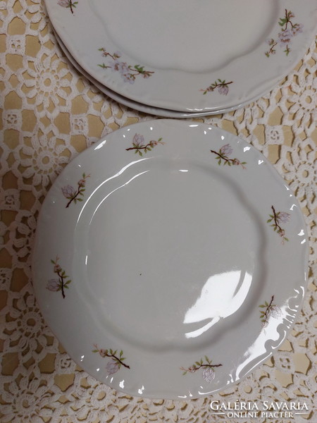 Zsolnay lila barackvirágos porcelán 2db lapos tányér, sima széllel