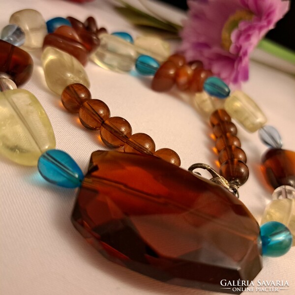 Rock crystal and glass beads.