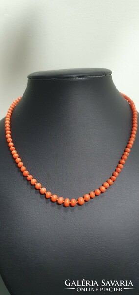 Antique Mediterranean noble coral necklace ii.