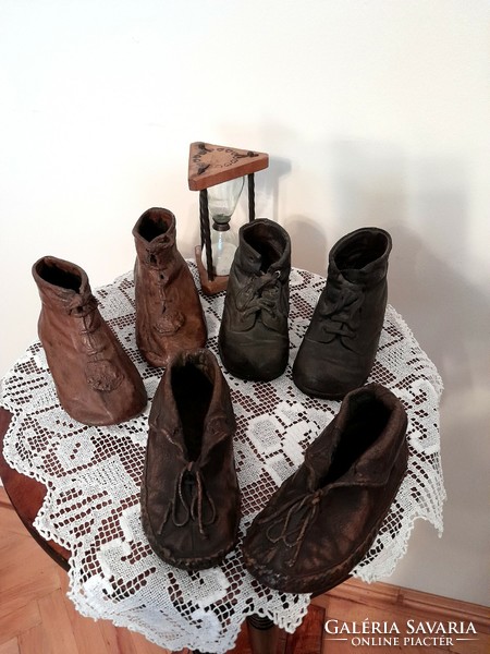 3 Pair of bronze-coated leather shoes from the 1920s-1930s