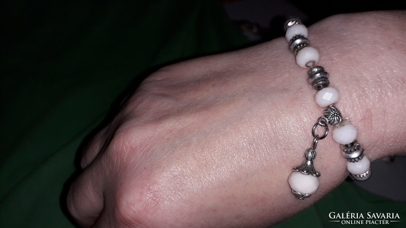 Special metal - white stone bracelet according to the pictures k 7.