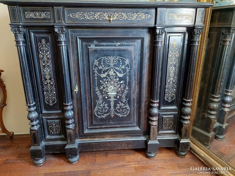 Boulle castle chest of drawers 133 x 124 x 50 from the 1800s