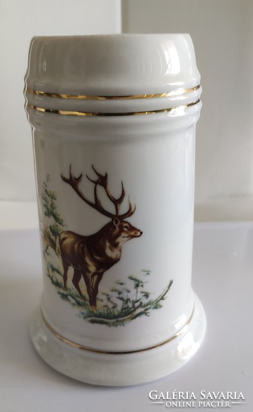 Holóháza vitrine large jug with a deer hunting scene