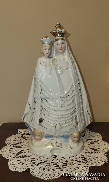 Hibátlan Maria Zell feliratú porcelán kegytárgy, Madonna gyermekével