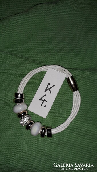 Interesting trendy magnetic metal and white stone ring bracelet according to the pictures k 4.