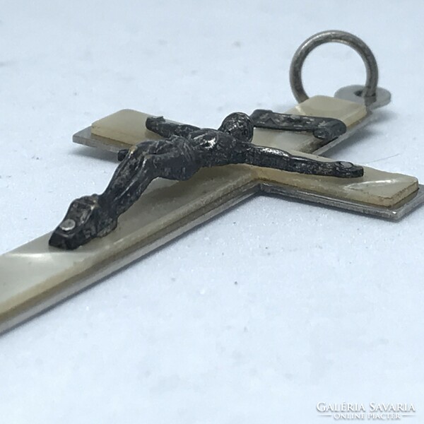 Cross pendant, crucifix shell, Jesus