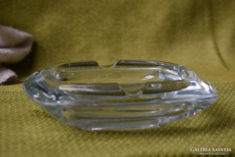Art-deco heavy glass ashtray with polished base, ashtray, ashtray 17.7 x 17.7 x 4.5 cm