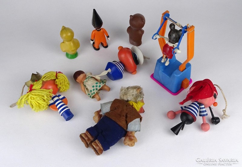 1N813 retro children's toy figure pack 9 pieces