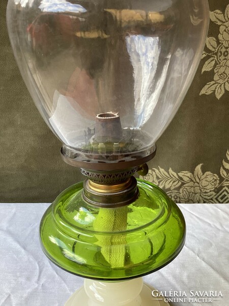 Antique tulip-shaped kerosene lamp 50 cm.