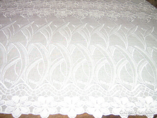 A special floral vintage-style curtain embroidered in beautiful material