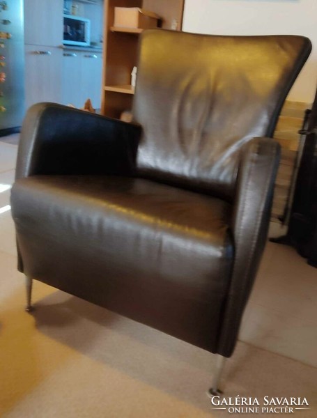 New condition, beautiful design armchair for sale