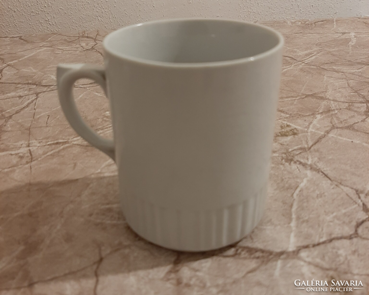 Zsolnay skirted mug, glass