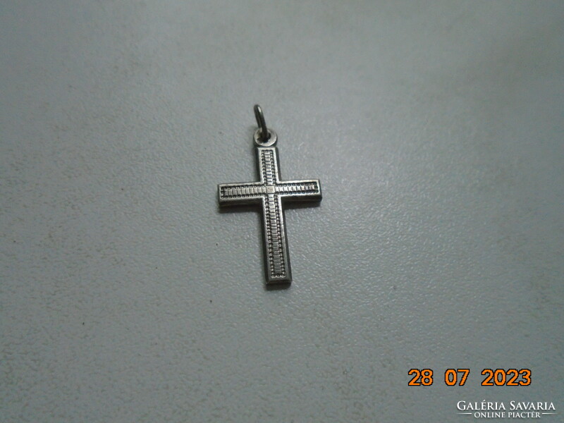 Antique silver cross pendant with fine chiseled pattern