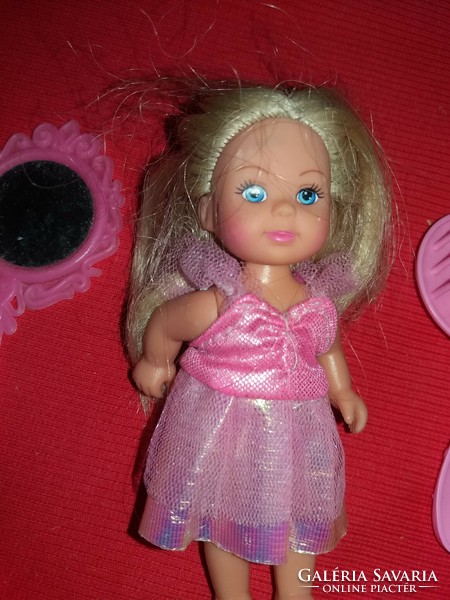 Retro SIMBA csajos mini Barbie baba és felszerelését tartalmazó játékcsomag fémdoboz + Filly pónival