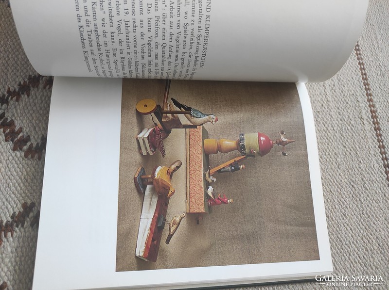 Antik játékszerek, játékok, babák - német könyv - Spielzeug - Volker Kutschera