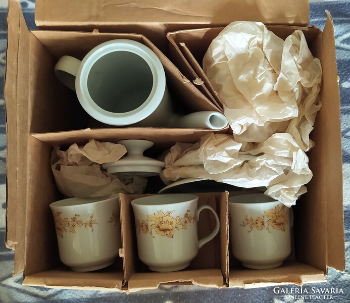 New retro lowland mocha set in a box from the 70s-80s