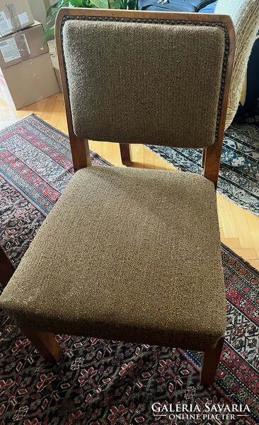 Kárpitozott kényelmes szék (2 db)
