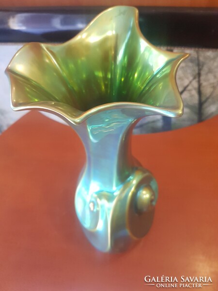 Zsolnay eozin rare snail vase