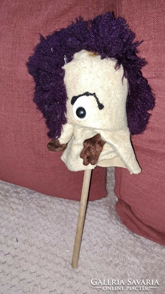 Retro hedgehog puppet toy. Size: 43 cm.