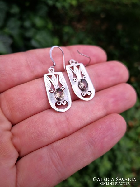 Silver earrings with citrine stones
