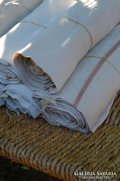 Linen, home-woven, linen by the meter, old but unused, the price applies to one meter