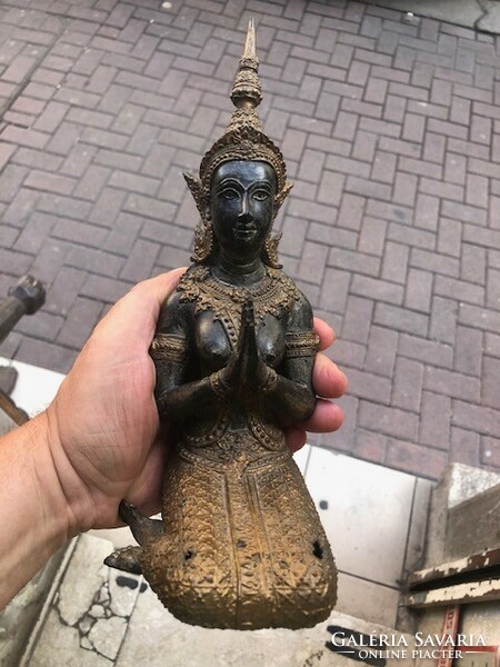 XIX. századi Buddha bronzból, szobor, 18 cm-es szépség.