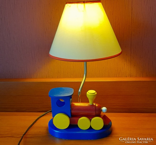 Fa mozdonyos gyerek asztali lámpa