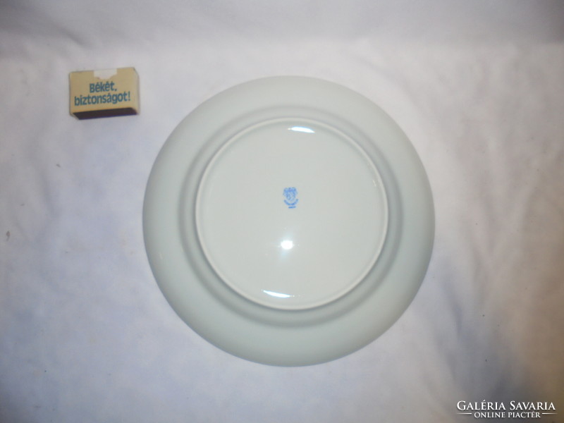 Alföldi porcelain flat plate - to fill the gap