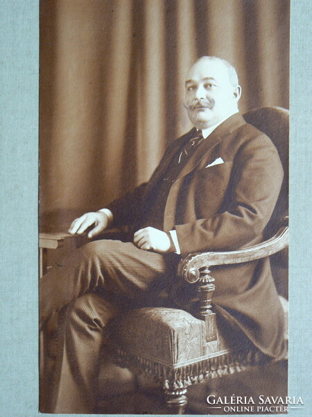 Portrait of an elegant gentleman, (Mátra studio, bp. Kossuth l. U. 15.) Around 1930, (2 pcs. 28X18 cm)