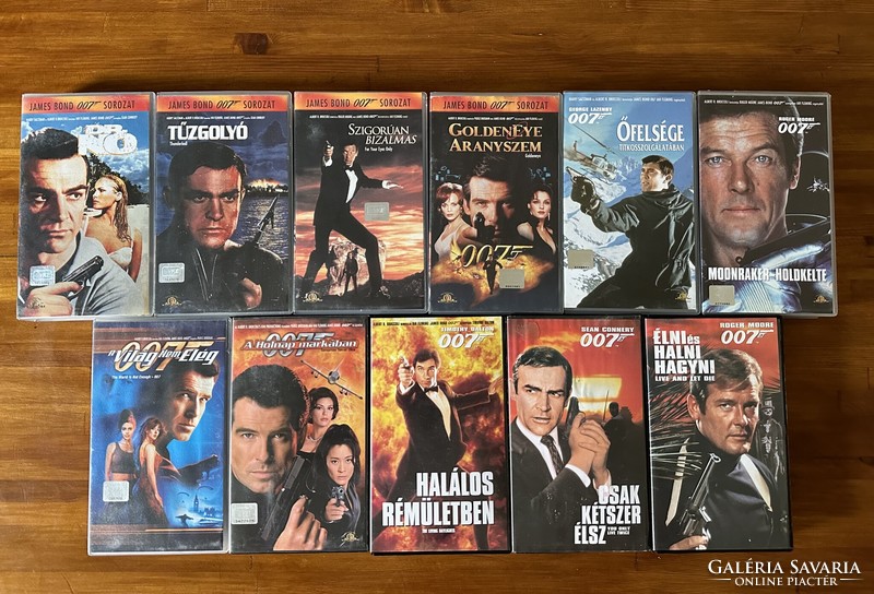 James Bond vhs kazetta 11 darab