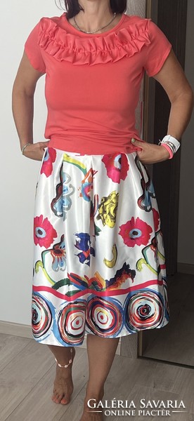 Satin skirt in fun colors