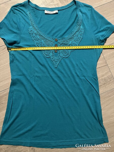 Turquoise lace top, T-shirt