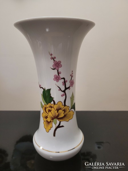 Raven house vase