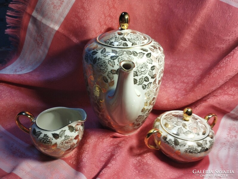 Beautiful creidlitz porcelain offering, pouring, sugar holder, cream