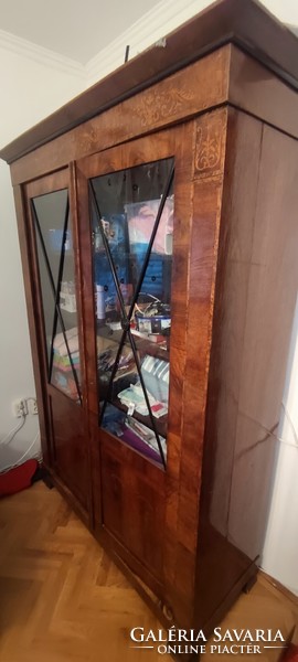 Cabinet with marquetry shelves