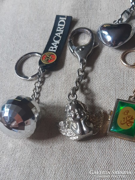 6 key chains