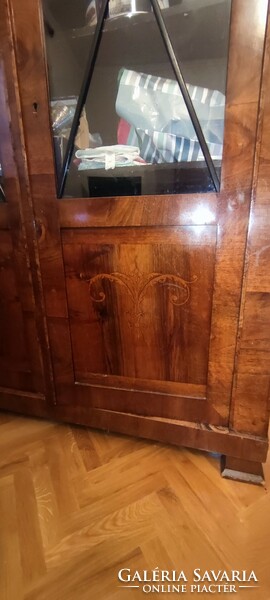 Cabinet with marquetry shelves