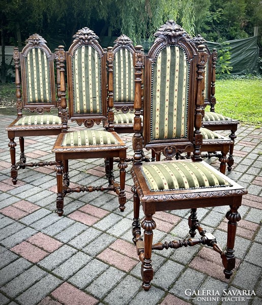 Reneszánsz stílusú székek