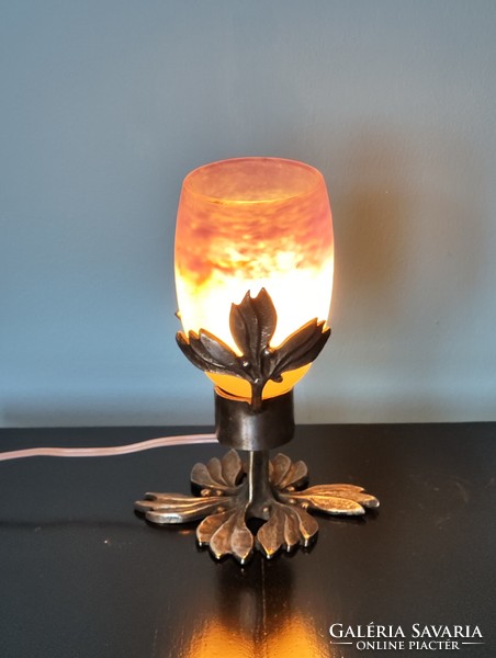 Small table lamp (veilleuse)