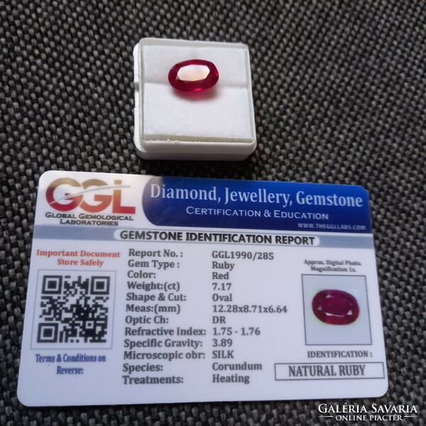 Ruby gems can be included in jewelry!