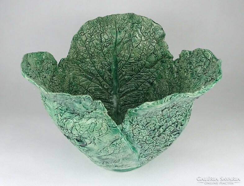 1N647 large ceramic pot with cabbage leaves 21 x 30 cm