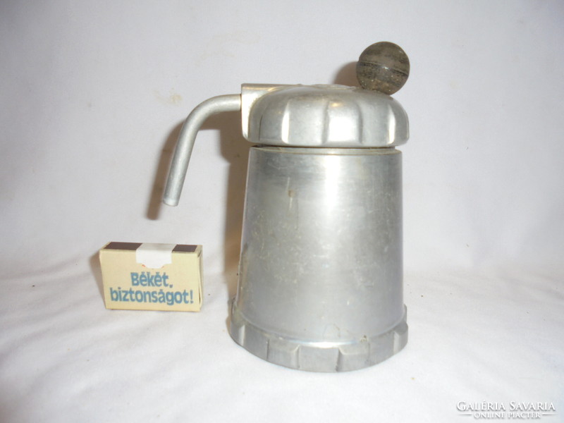 Old Hungarian mushroom coffee maker, squeaking