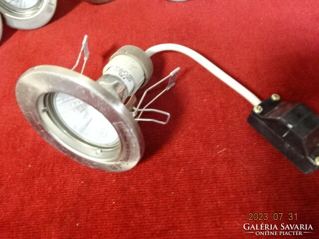 Six fixed spot lamps, 50 w, outer diameter 7.7 cm. Jokai.