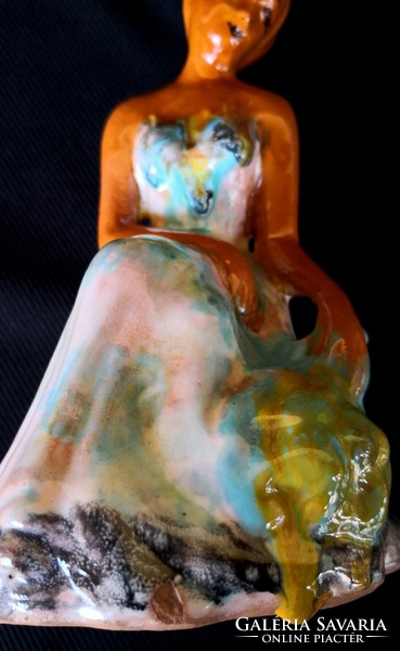 Dt/338 - unknown ceramist - glazed ceramic lady in colorful clothes