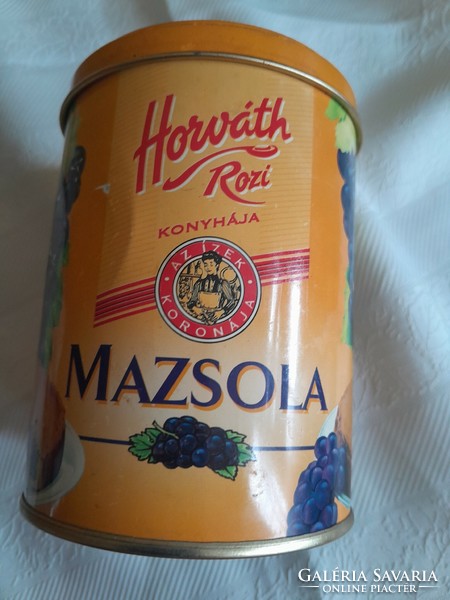 The crown of wines is a box with a Croatian rose raisin logo