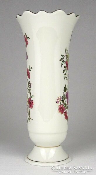 1N680 Zsolnay vajszínű porcelán virágos váza 20 cm