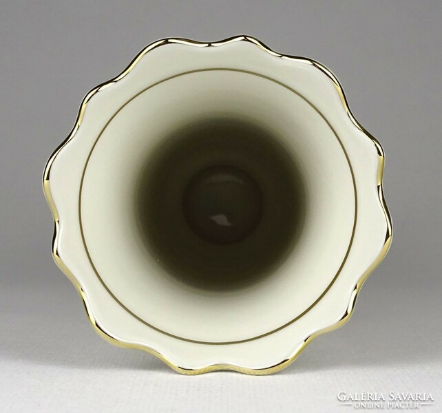 1N680 Zsolnay vajszínű porcelán virágos váza 20 cm