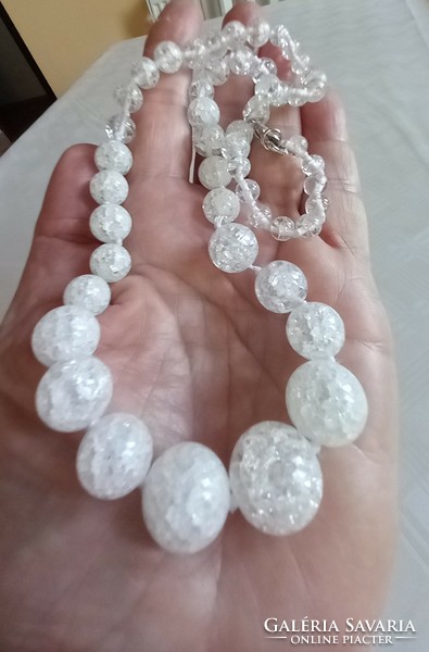 Cracked rock crystal glass necklace