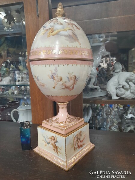 Alt wien austria footed egg, putto porcelain tray painted by michael köhler 1812-1862. 36 Cm.