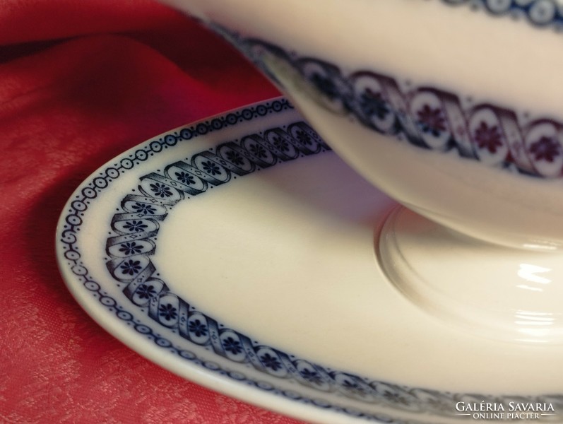 Gyönyörű, antik porcelán szószos tál
